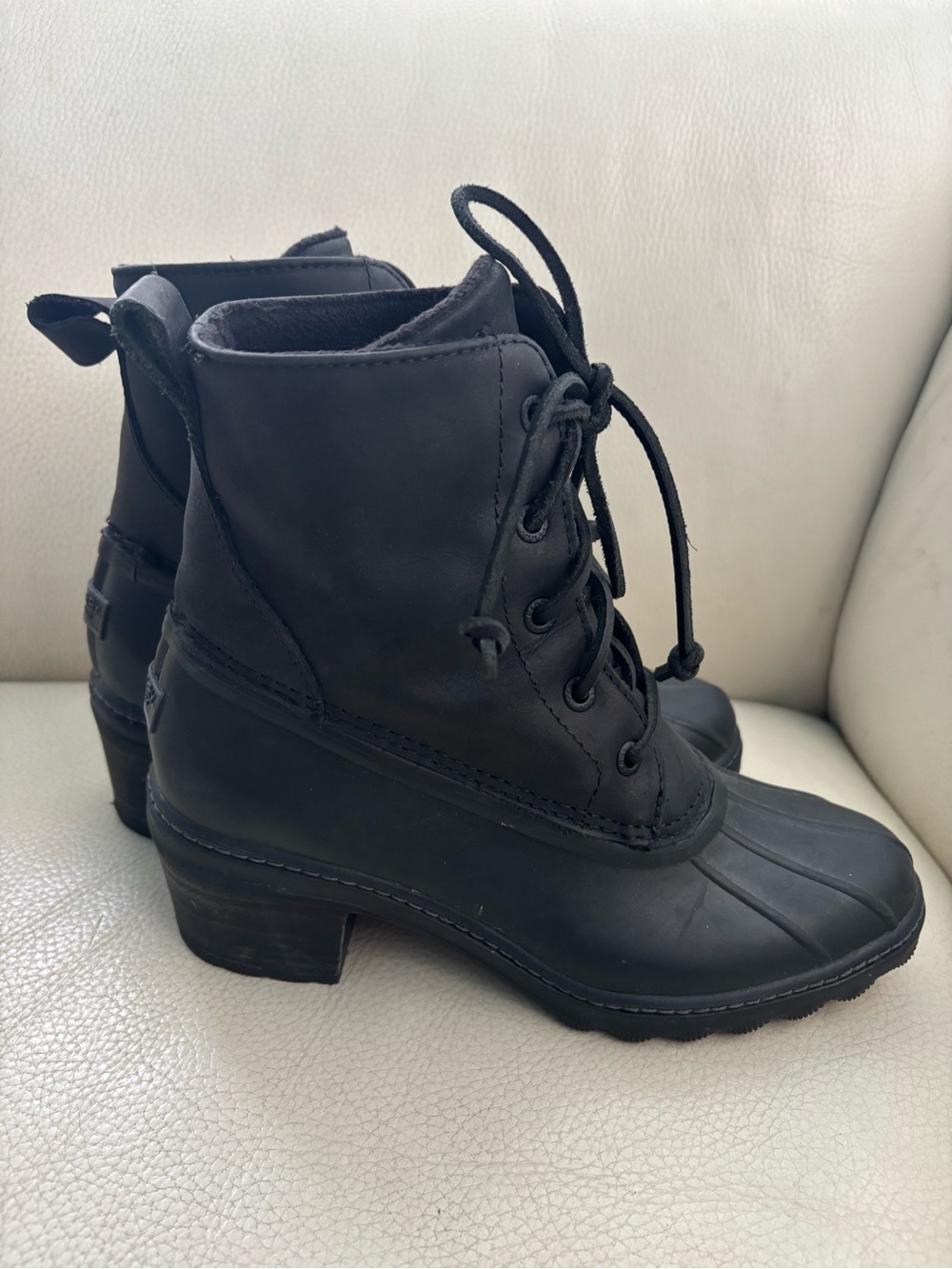 Sperry Black Lace-Up Women's Duck Boots